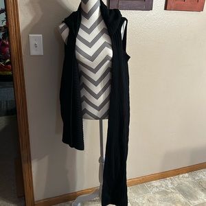 Women’s Lululemon sweater vest sizes out, the lady that wore it was a size small